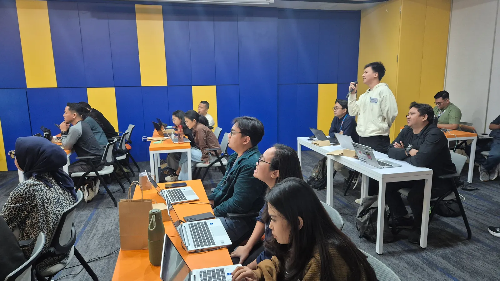 Erajaya Excel training result 2